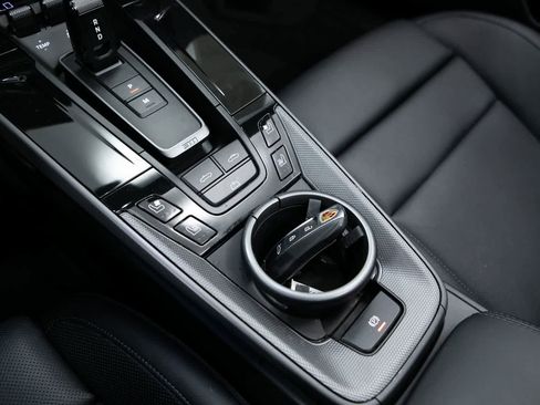 Certified 2025 Porsche 911 Carrera RWD image 30