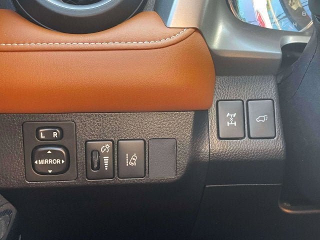 Used 2016 Toyota RAV4 Limited w/ Advanced Technology Package AWD/4WD image 22