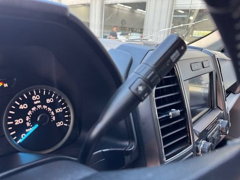 Used 2019 Ford F150 XLT w/ Equipment Group 302A Luxury AWD/4WD image 18