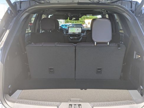 New 2026 Ford Explorer Platinum w/ LUX Leather Package AWD/4WD image 36