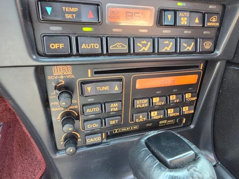 Used 1993 Chevrolet Corvette Convertible RWD image 9
