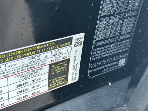 Used 2020 Land Rover Range Rover Velar R-Dynamic S image 28