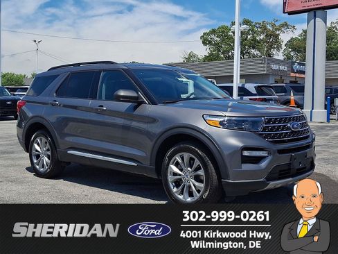 Certified 2023 Ford Explorer XLT w/ Equipment Group 202A AWD/4WD image 1