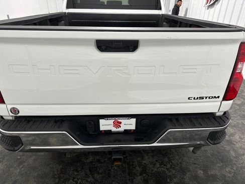 Used 2022 Chevrolet Silverado 2500 LT w/ Convenience Package AWD/4WD image 7