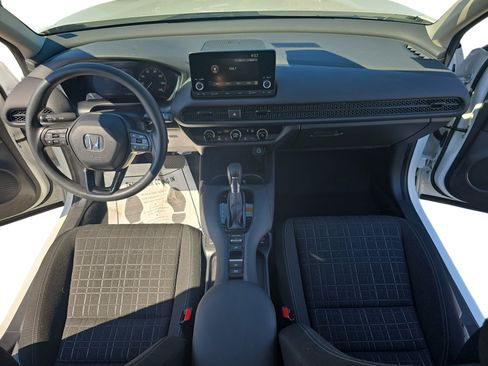 Used 2024 Honda HR-V LX image 9