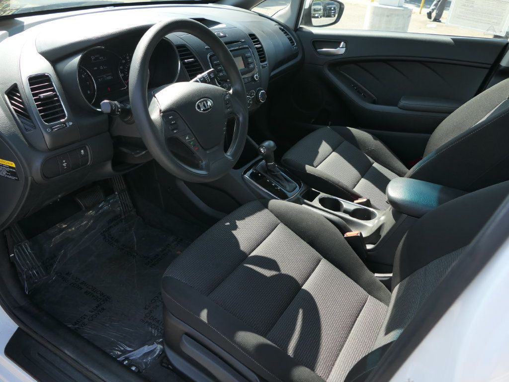 Used 2017 Kia Forte LX FWD image 10