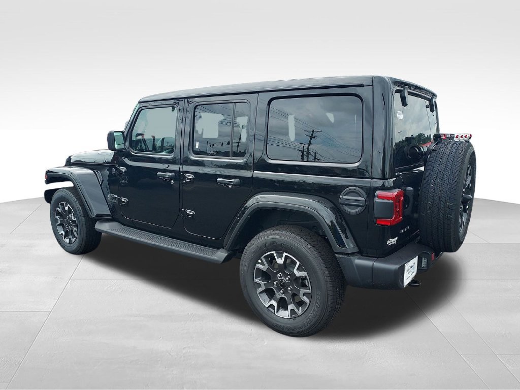 New 2026 Jeep Wrangler Unlimited Sahara AWD/4WD image 3