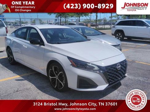 Used 2024 Nissan Altima 2.5 SR FWD image 1