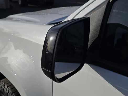 Used 2018 Chevrolet Colorado LT image 10