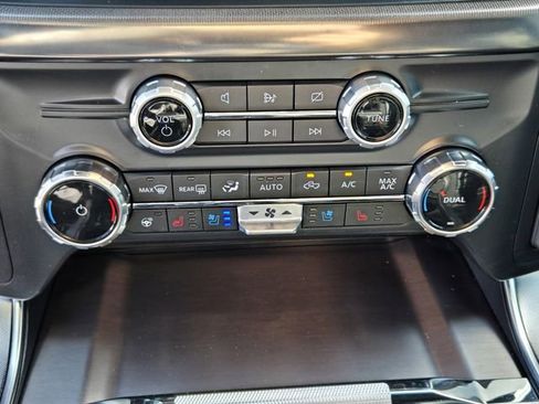 Used 2024 Ford F150 Platinum w/ FX4 Off-Road Package AWD/4WD image 17