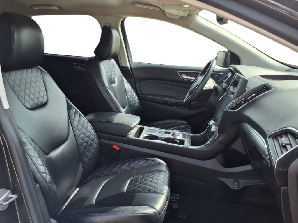 Used 2023 Ford Edge Titanium AWD/4WD image 22