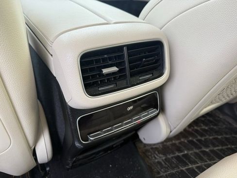 Used 2023 Mercedes-Benz GLS 450 4MATIC image 12