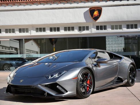 Used 2021 Lamborghini Huracan EVO image 10