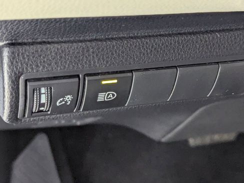 Used 2024 Toyota Corolla LE image 18