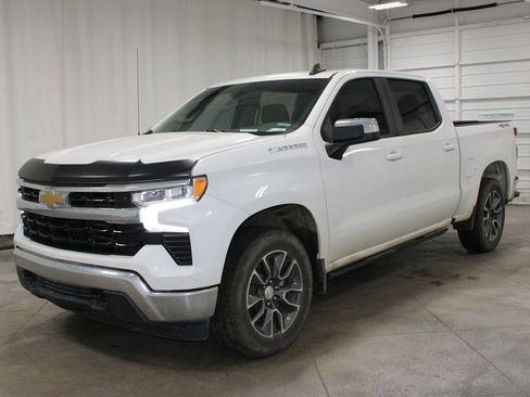 Used 2023 Chevrolet Silverado 1500 LT AWD/4WD image 4