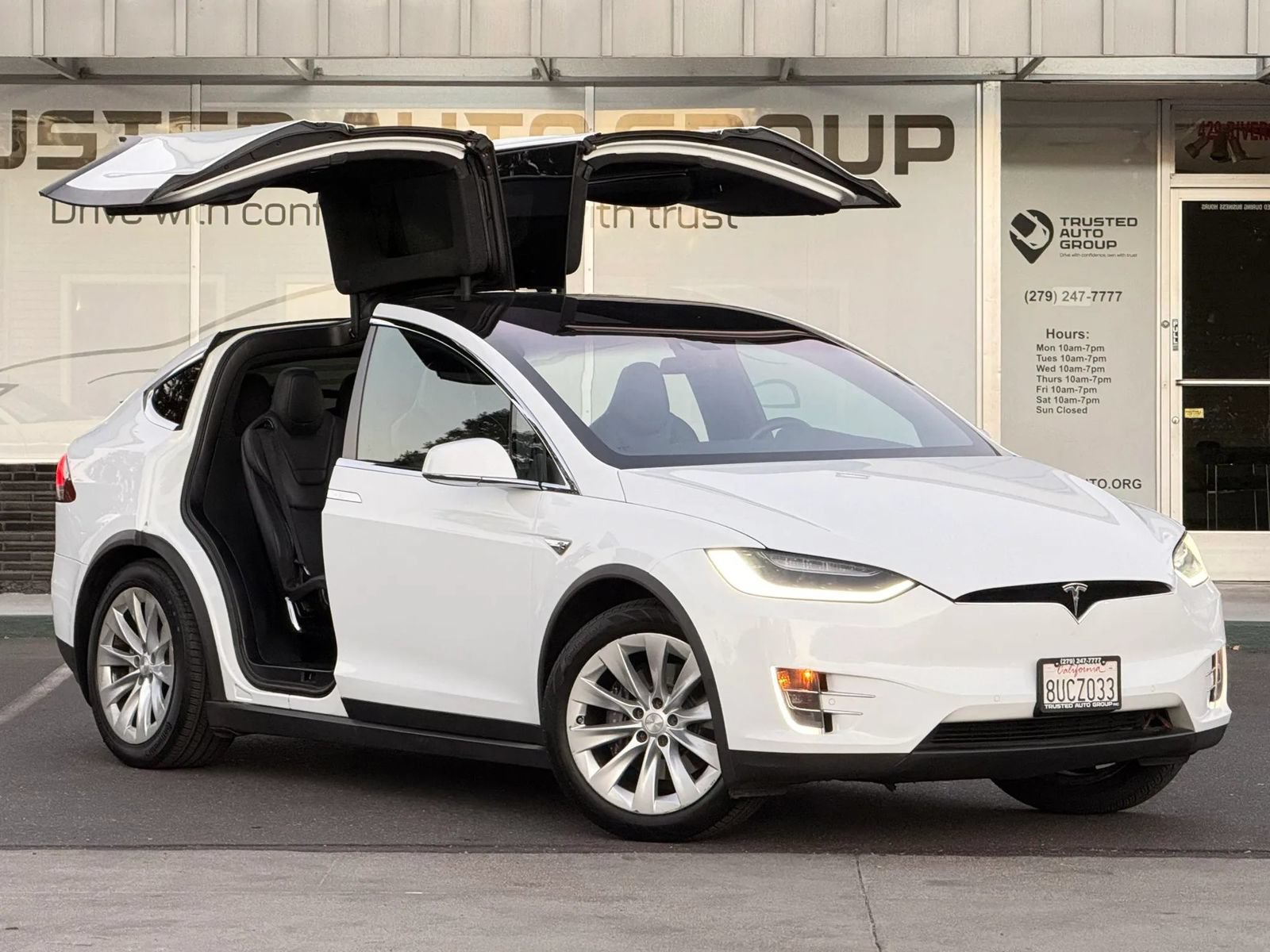 Used 2016 Tesla Model X 75D AWD/4WD image 2
