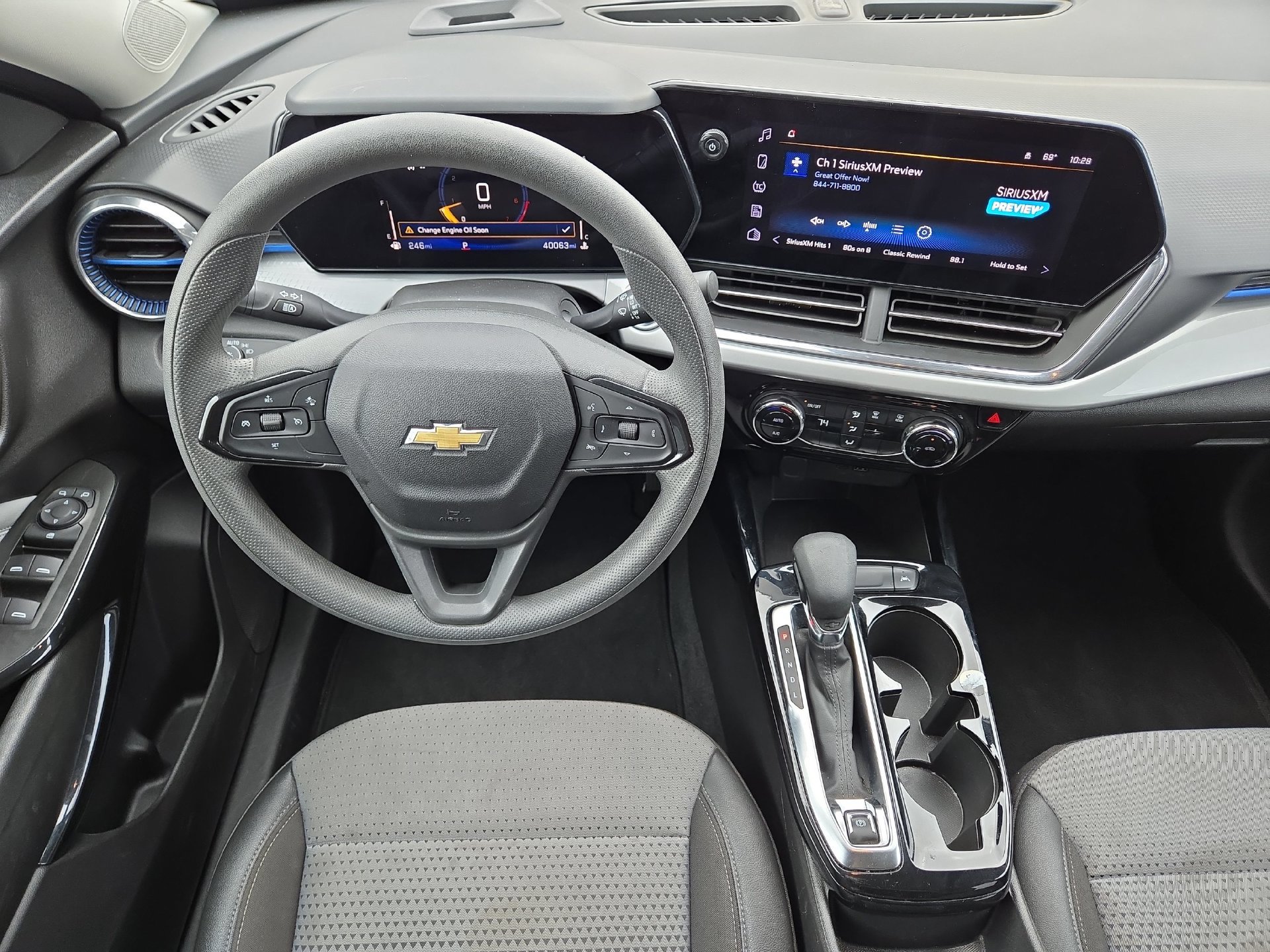 Used 2025 Chevrolet Trax LT FWD image 14