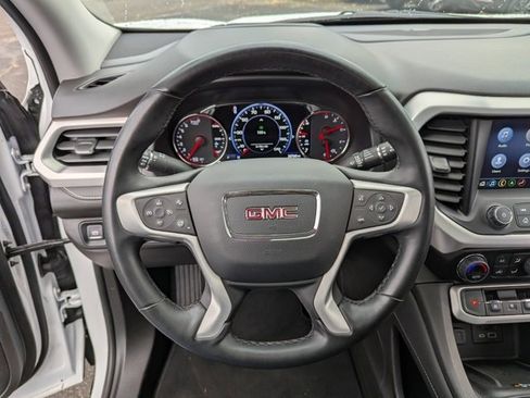Used 2023 GMC Acadia SLT w/ Technology Package image 14