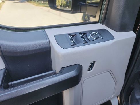 Used 2018 Ford F250 XL w/ Power Equipment Group image 17