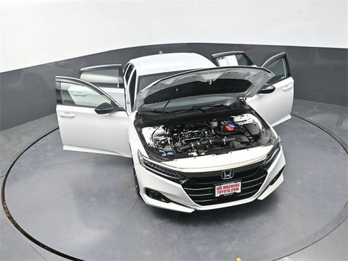 Used 2022 Honda Accord Sport image 36