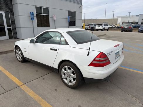 Used 2000 Mercedes-Benz SLK 230 image 3