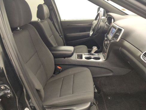 Used 2018 Jeep Grand Cherokee Laredo image 21