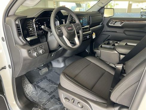 New 2026 GMC Sierra 1500 Elevation image 9