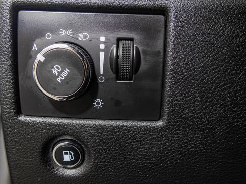 Used 2015 Jeep Grand Cherokee Limited image 35