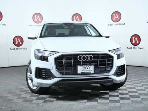Used 2023 Audi Q8 Premium AWD/4WD image 3