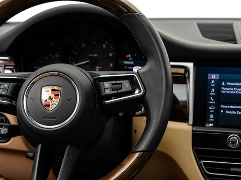 Used 2024 Porsche Macan image 22