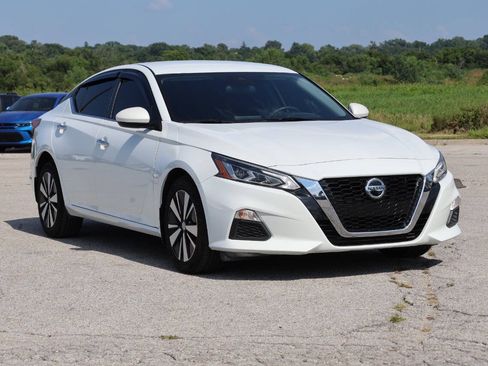 Used 2022 Nissan Altima 2.5 SV AWD/4WD image 4