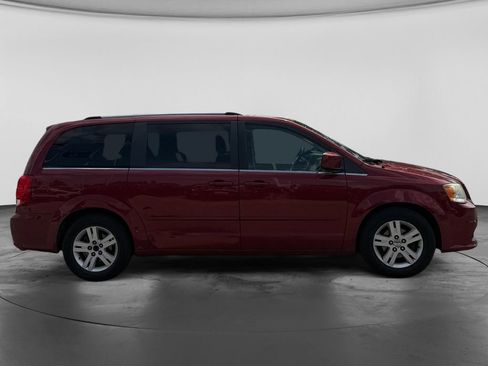 Used 2011 Dodge Grand Caravan Crew w/ Entertainment Group 1 FWD image 11