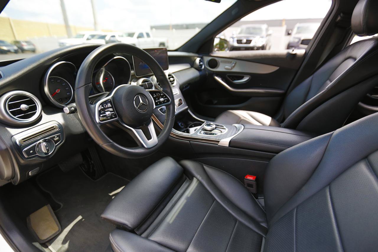 Used 2019 Mercedes-Benz C 300 Sedan w/ Premium Package image 4