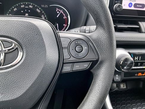 Used 2024 Toyota RAV4 XLE image 17