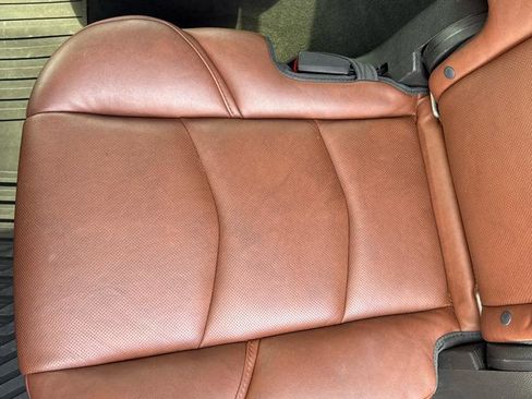 Used 2018 Cadillac Escalade Premium Luxury AWD/4WD image 32