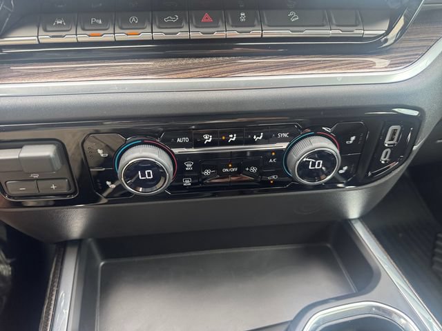 Used 2026 Chevrolet Silverado 1500 LT Trail Boss w/ LT Trail Boss Premium Package AWD/4WD image 17
