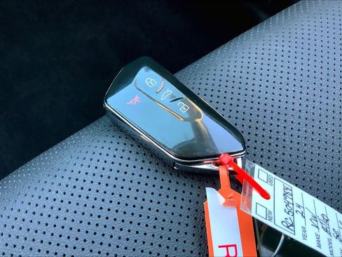 Certified 2024 Volkswagen Atlas SE image 23