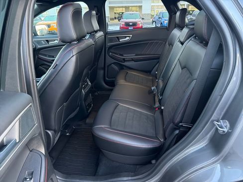 Used 2024 Ford Edge ST-Line w/ Class II Trailer Tow Package image 24