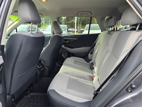 Used 2022 Subaru Outback Premium image 17