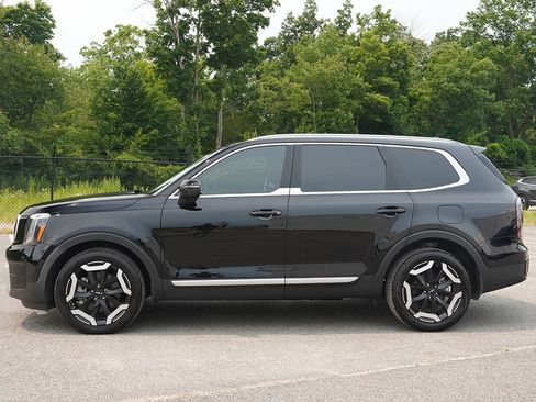Used 2025 Kia Telluride EX FWD image 19