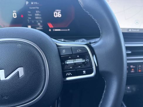 Used 2024 Kia Sorento S image 29