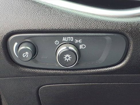 Used 2024 Chevrolet Malibu LT image 23