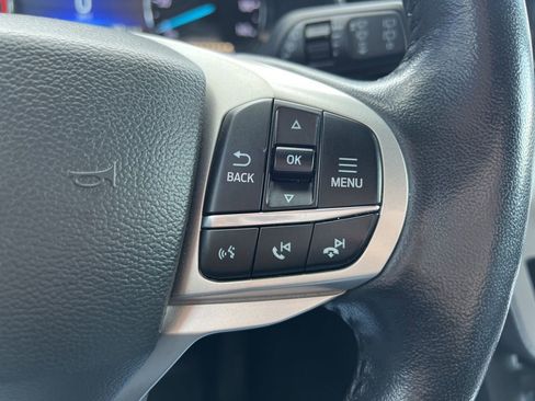 Used 2022 Ford Explorer XLT w/ Equipment Group 202A image 29