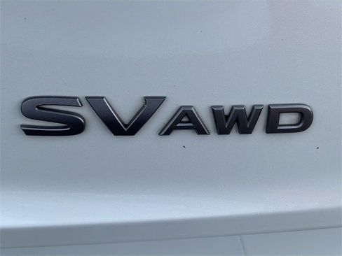 Used 2024 Nissan Rogue SV image 13