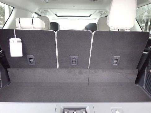 New 2025 Lincoln Navigator Reserve image 12