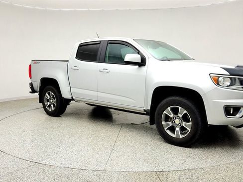 Used 2019 Chevrolet Colorado Z71 AWD/4WD image 3