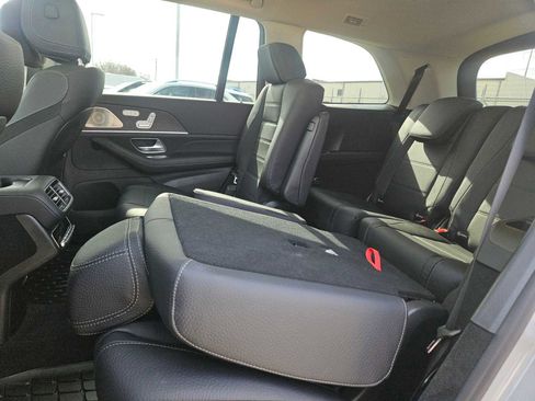 New 2026 Mercedes-Benz GLS 450 4MATIC image 18