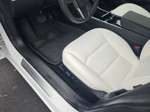 Used 2020 Tesla Model 3 Standard Range Plus RWD image 20