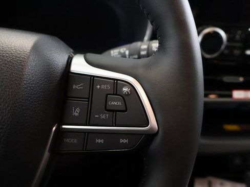 New 2026 Toyota Highlander Platinum image 20