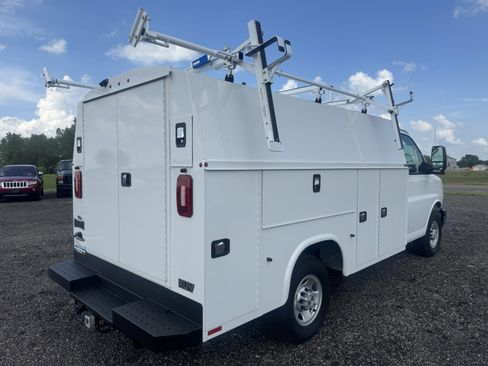 New 2025 Chevrolet Express 3500 w/ Power Convenience Package image 11
